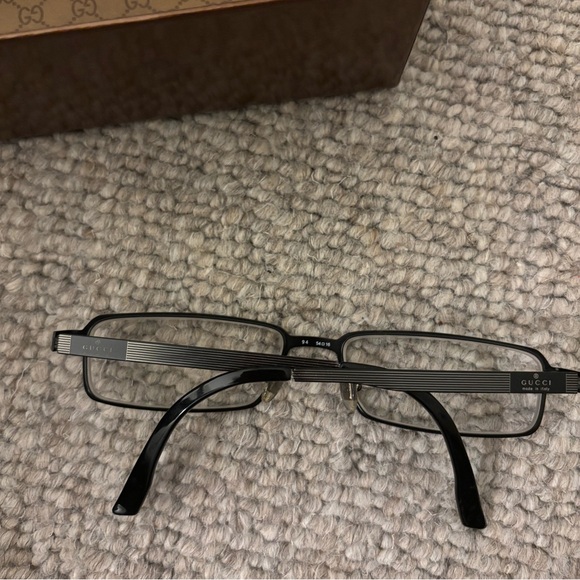 Gucci titanium eye glasses - Picture 3 of 5